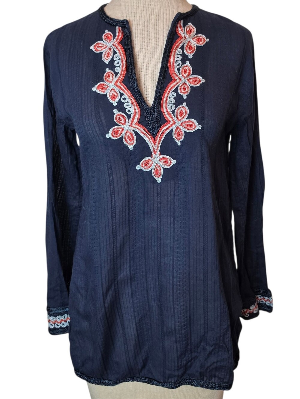 Trina Turk Embroidered Tunic Top Size S Navy Boho Coastal Resort Euro Summer